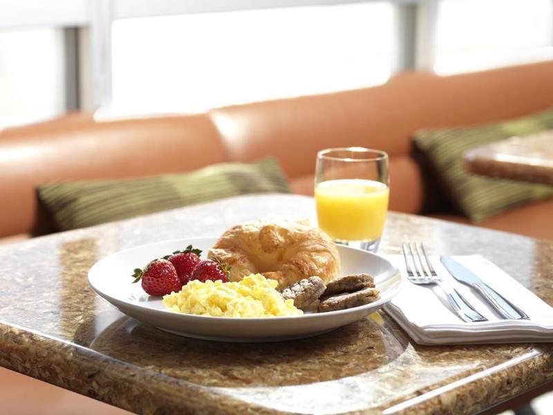 Springhill By Marriott Syracuse Carrier Circle Hotel 3*
